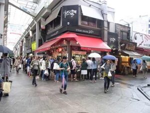 高級和牛が詰まった「元祖丸メンチ」？？