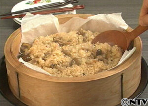 おもちを入れて一緒に炊くだけでもっちり食感！「おこわ風炊き込みご飯」