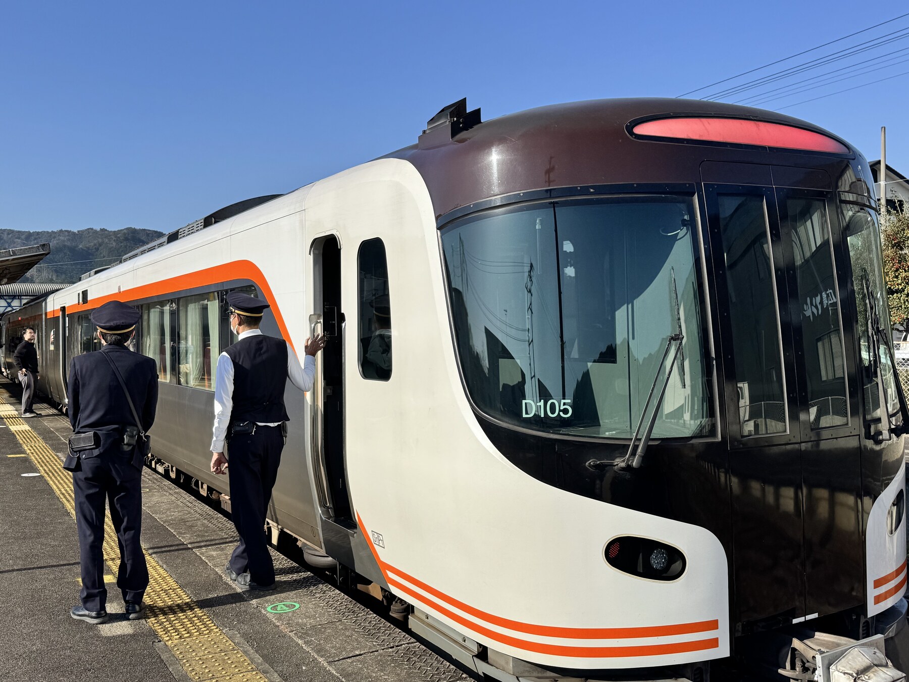 紀伊長島駅に停車する特急南紀