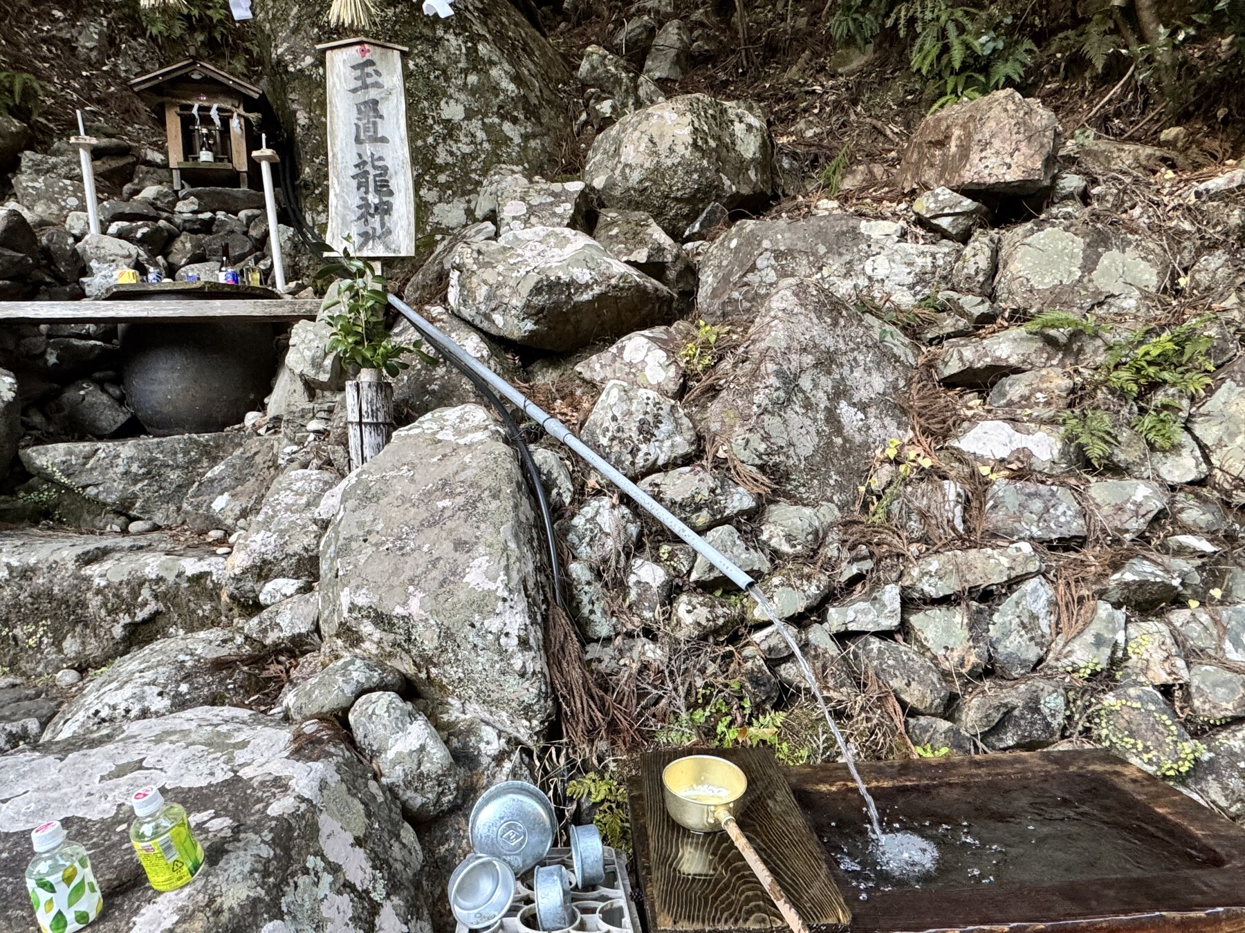 玉置神社付近の玉置龍神水