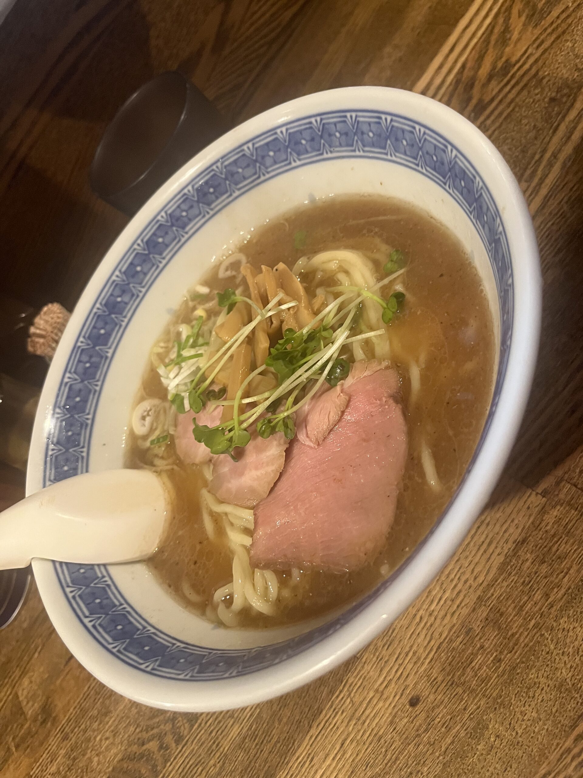 東十条「燦燦斗」のらーめんは別格。濃厚スープを最後まで飲み干せる、並んででも食べたい至高の一杯