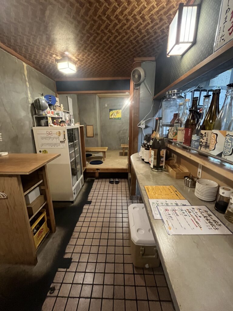 東長崎・こんぺい餃子の店内の様子