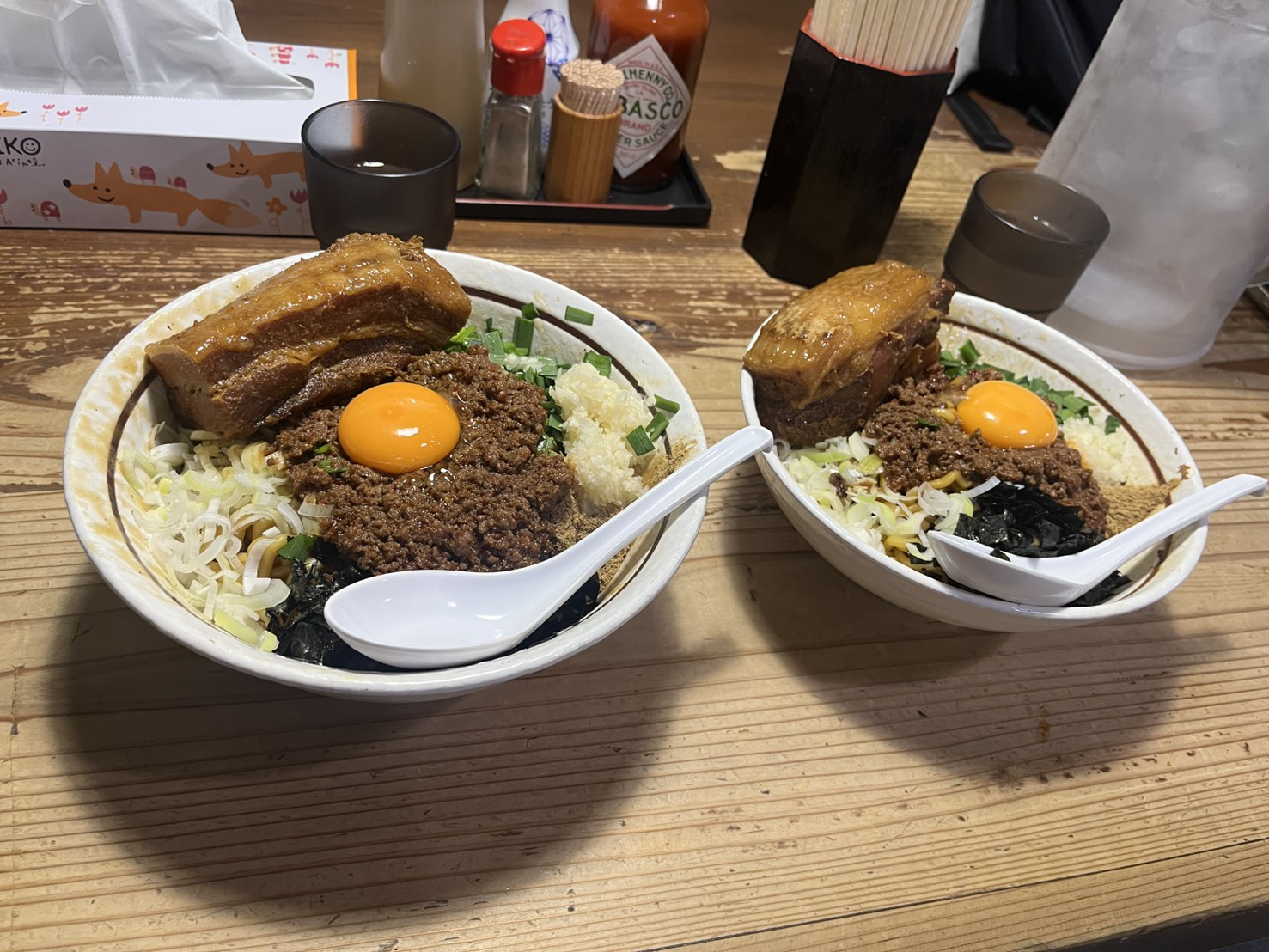 空腹の日は練馬「麺 酒 やまの」へ！トロ豚まぜそば＆無料追い飯の絶品ペアリング