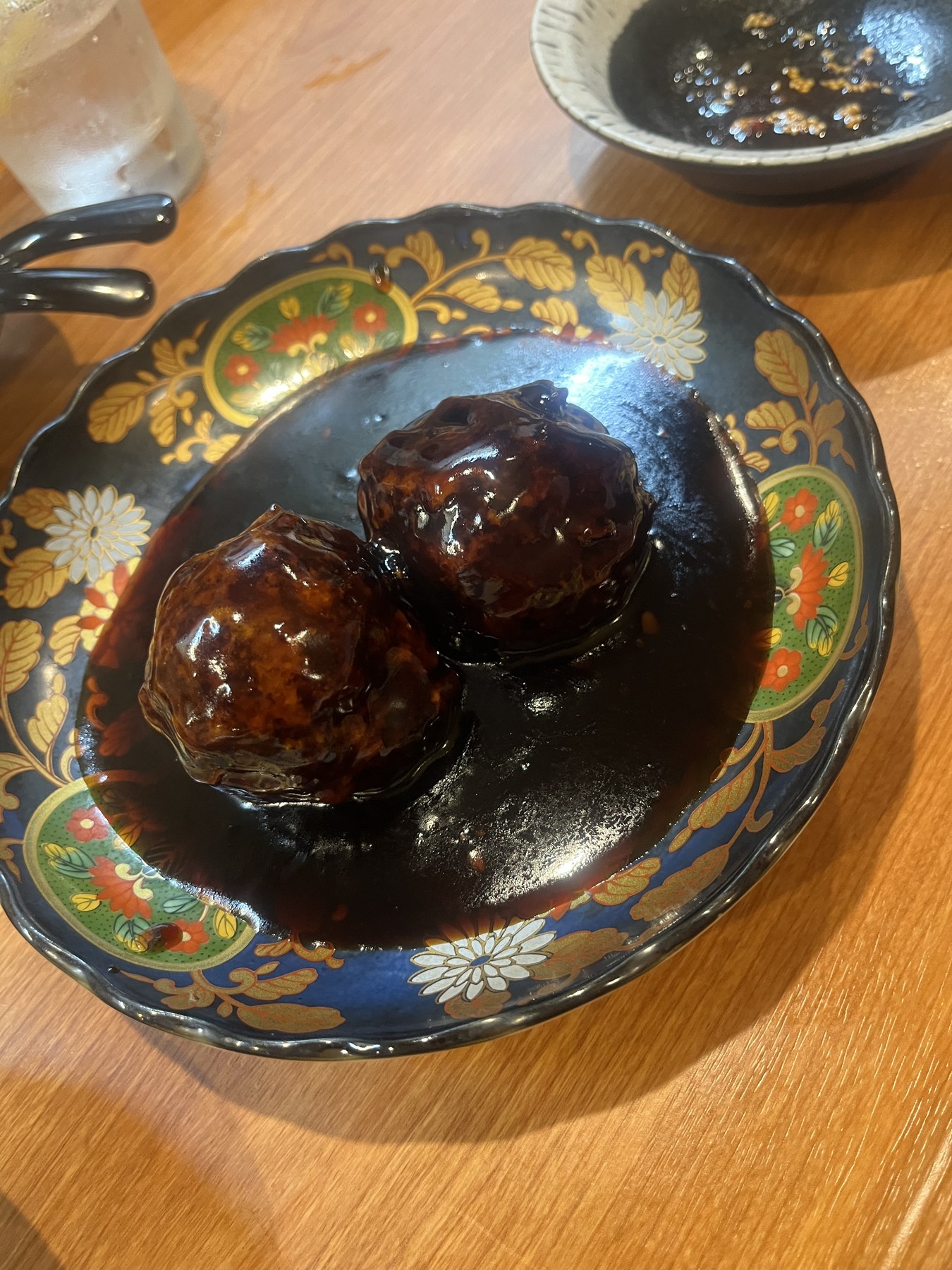 口水食堂の黒酢の酢豚 2粒