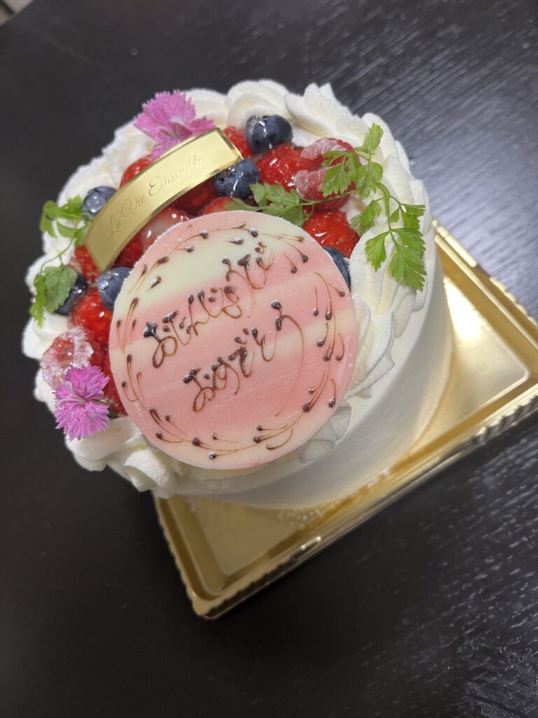 【東長崎】有名デパ地下スイーツに匹敵！La Vie Ensembleの生クリームが絶品なデコレーションケーキ