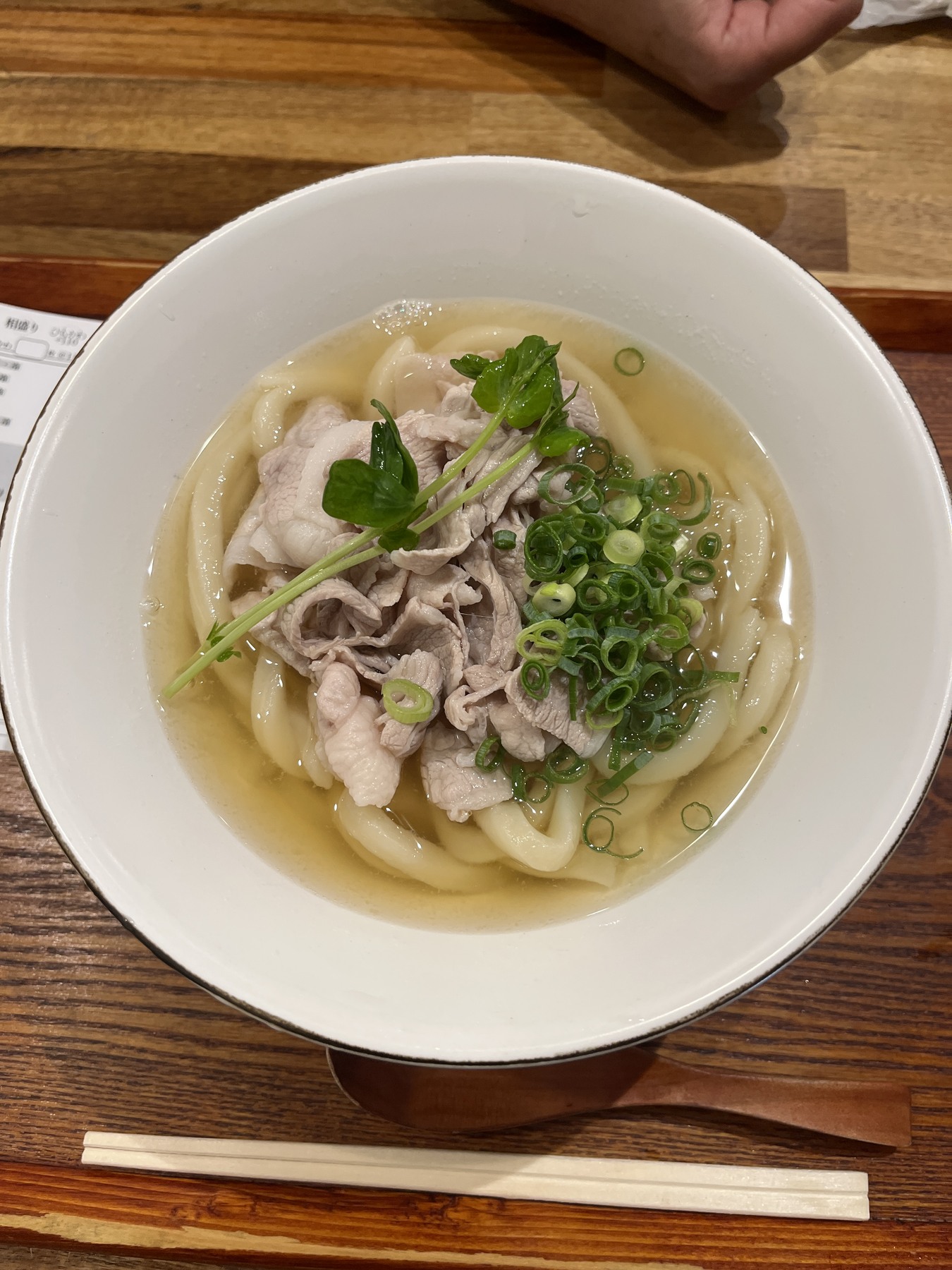 ひもかわ桐生池袋店の肉うどん