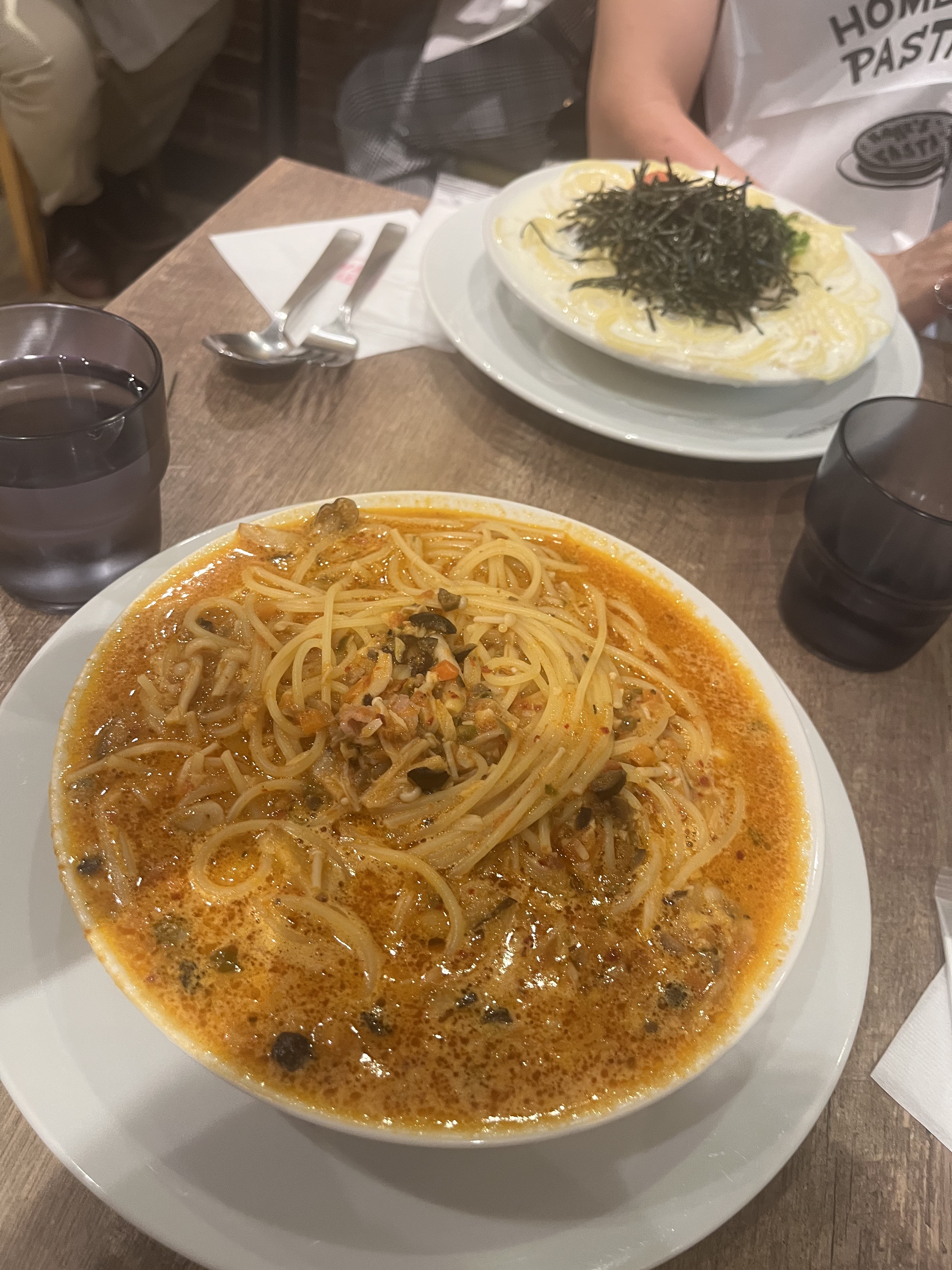 絶望のスパゲッティとたらこキノコクリームの2皿