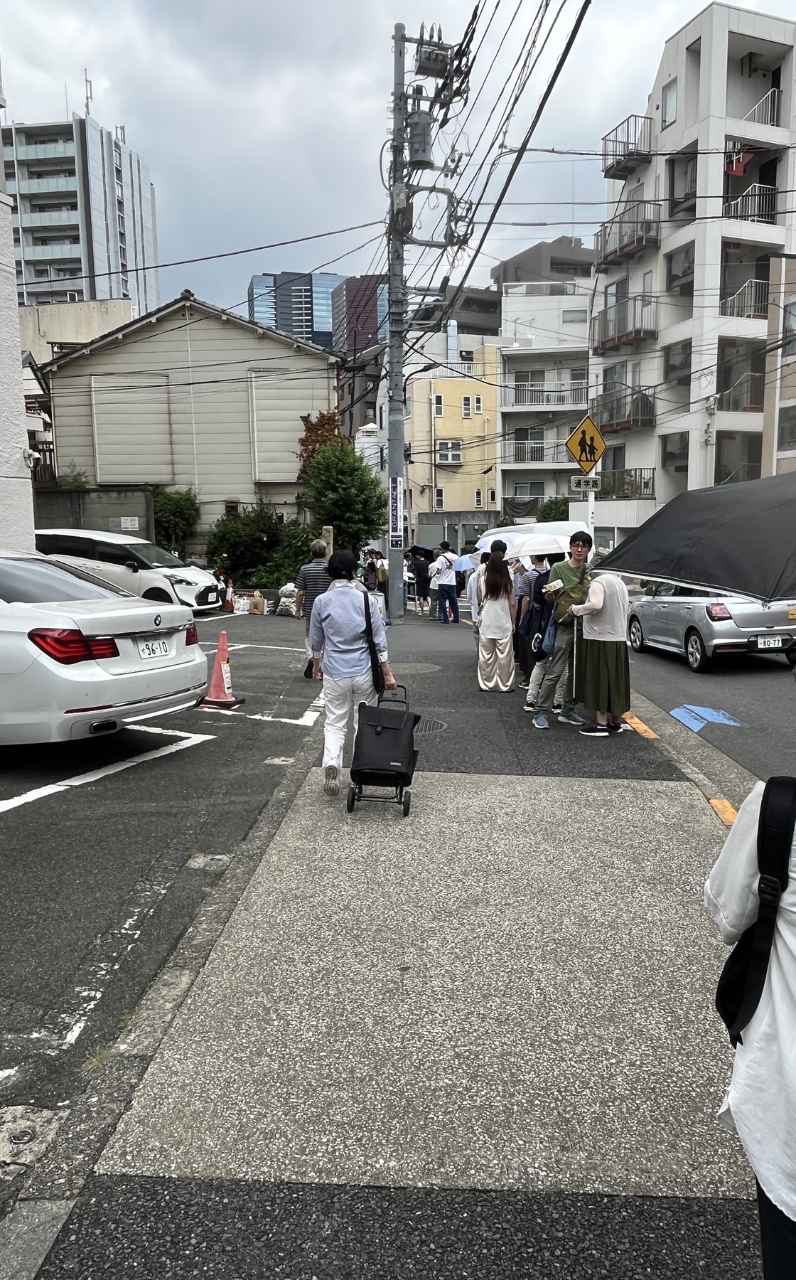 高輪松島屋へ続く訪問時の行列