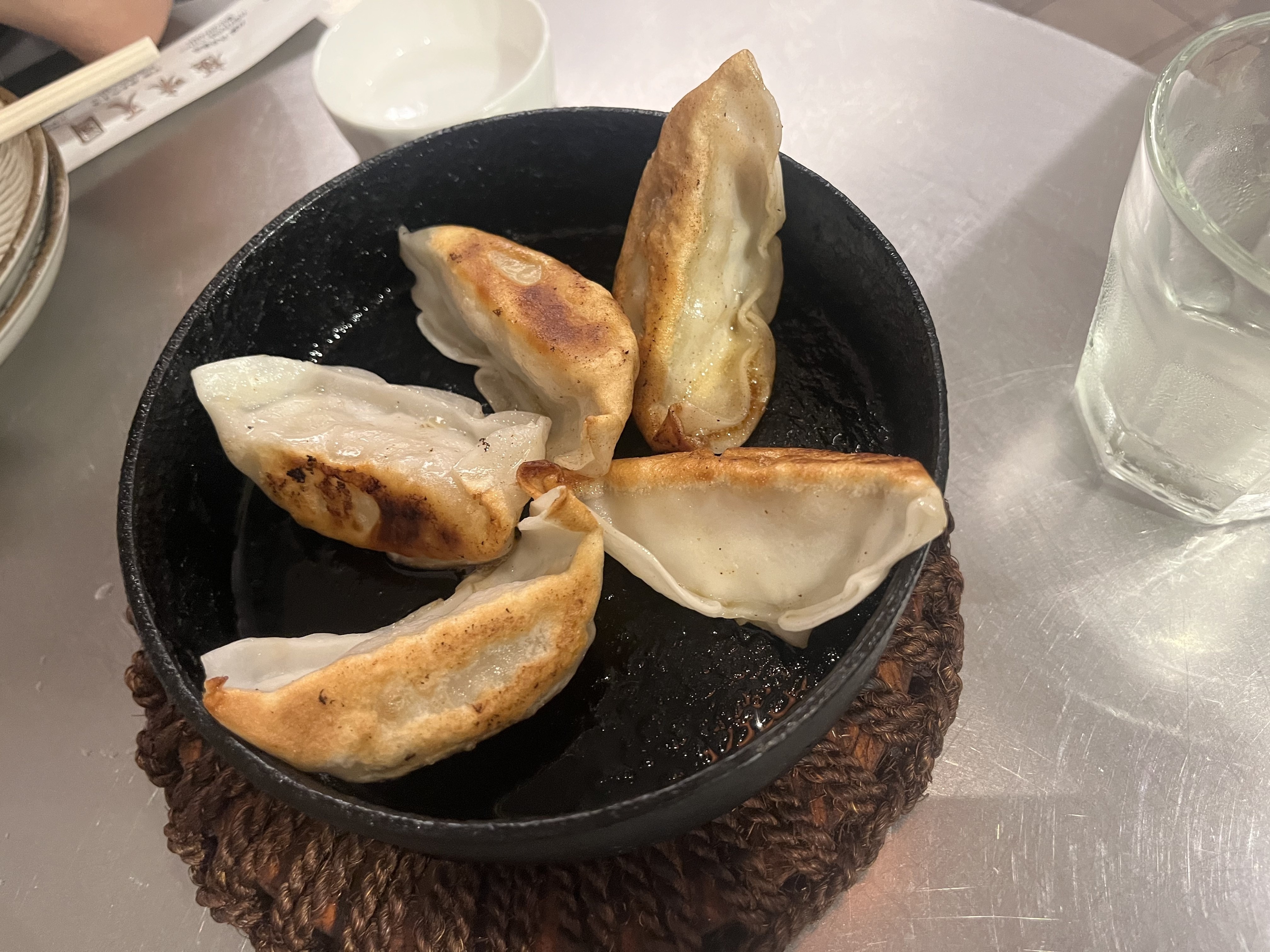 双麺門前仲町店の焼餃子
