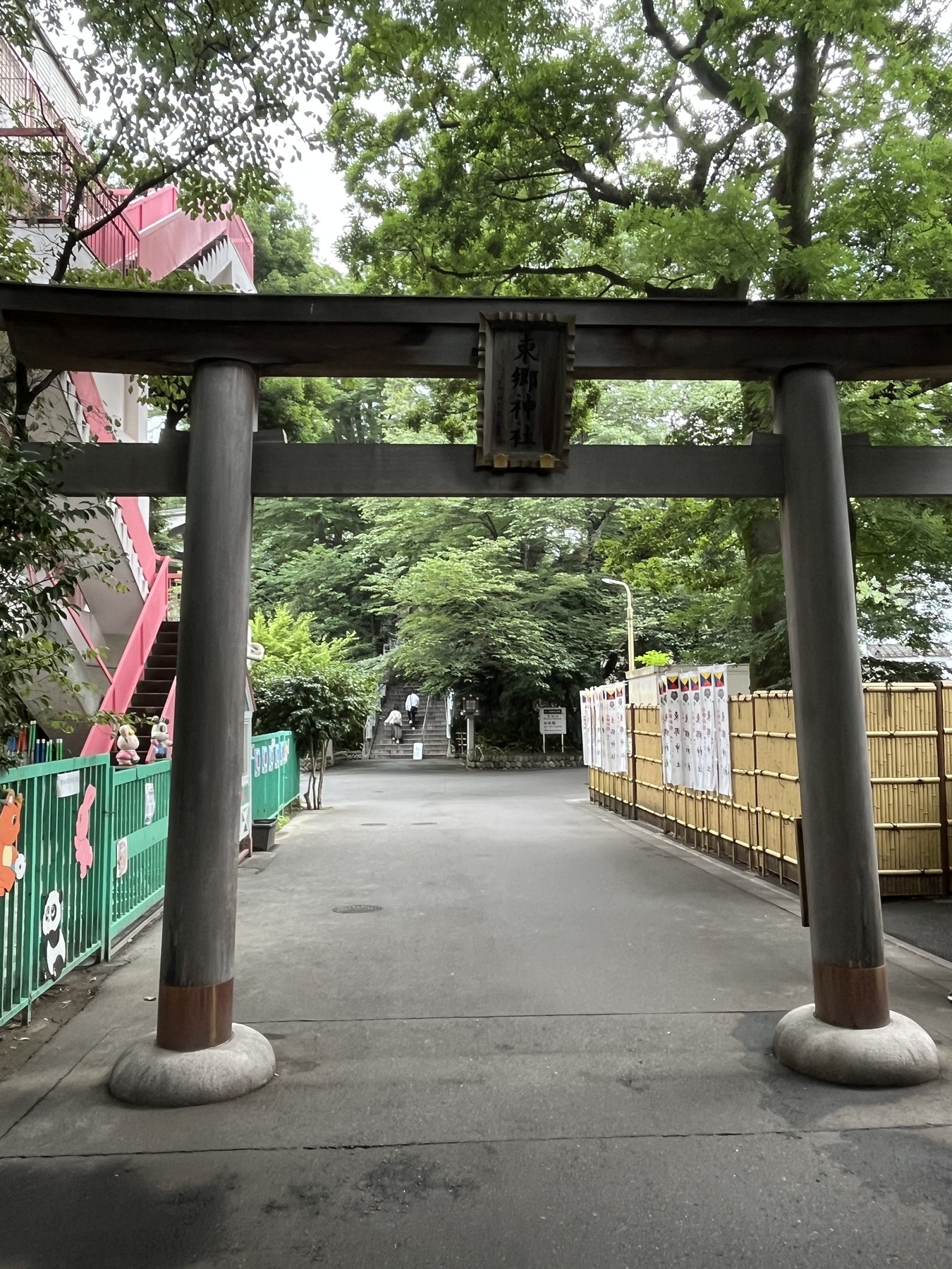 東郷神社の鳥居