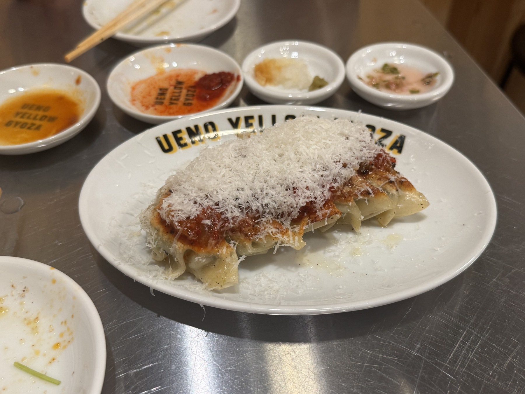 UENO YELLOW GYOZAのチーズサルサ餃子
