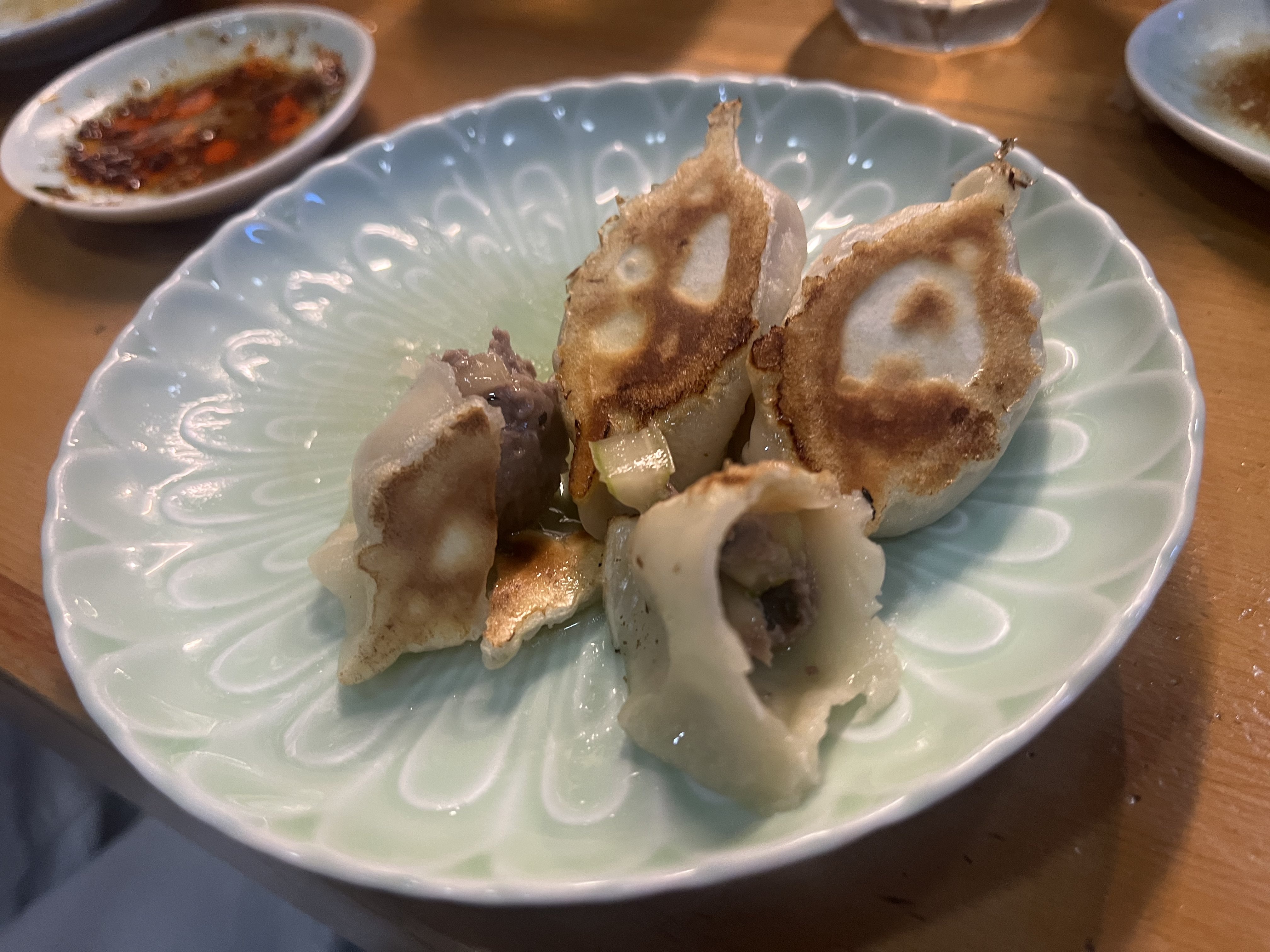 吉春の玉ネギ餃子の断面