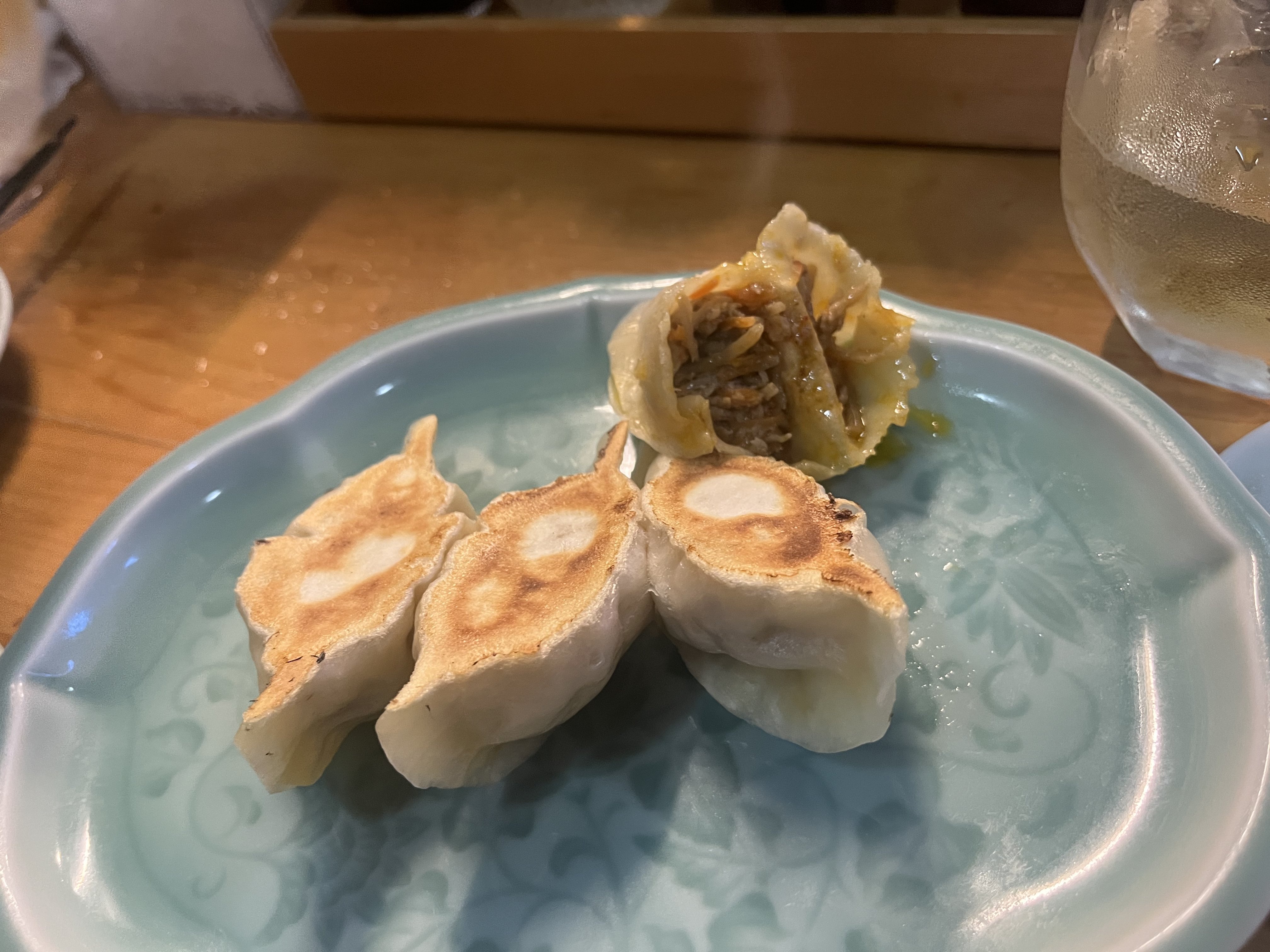吉春の人参餃子の断面