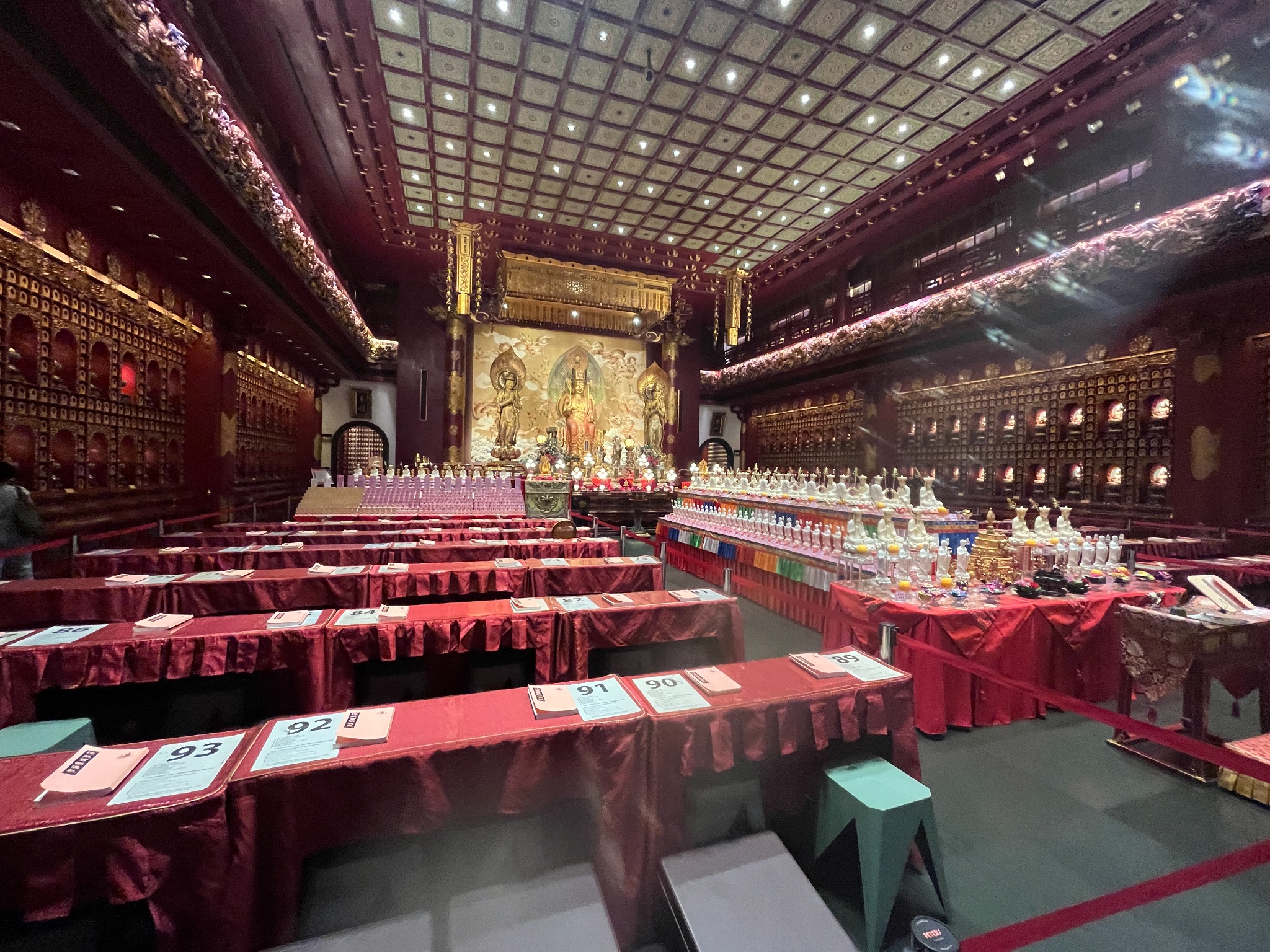 佛牙寺内部