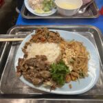【芝公園・大門】「タイごはん 泉州屋台」で選べる盛り合わせ！カオマンガイも楽しむタイランチ