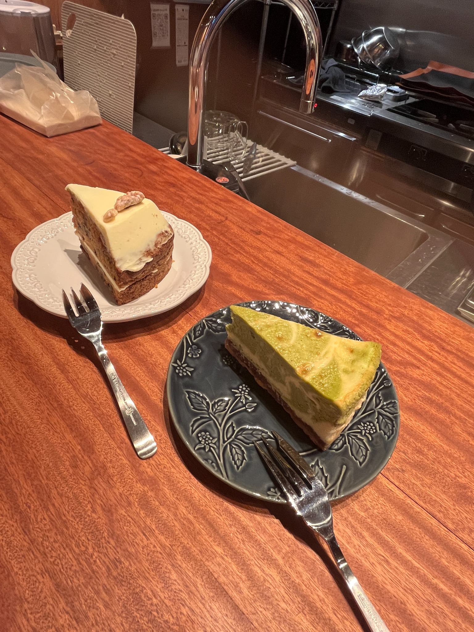 抹茶チーズケーキとキャロットケーキ