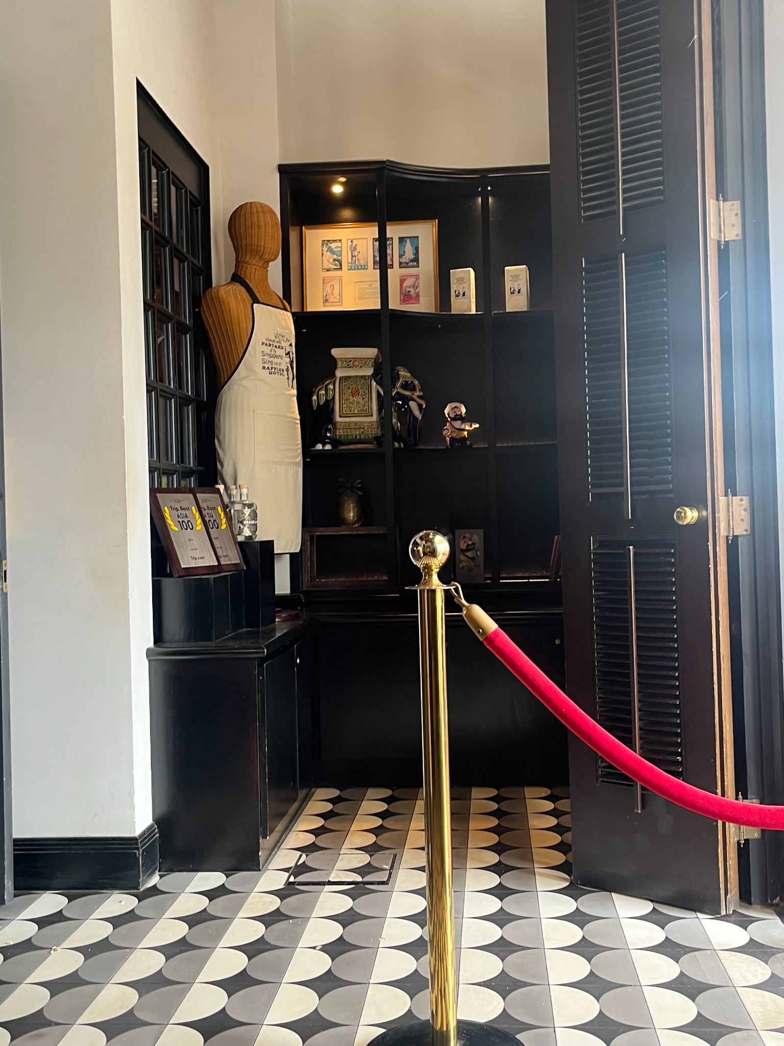 Long Barの店内
