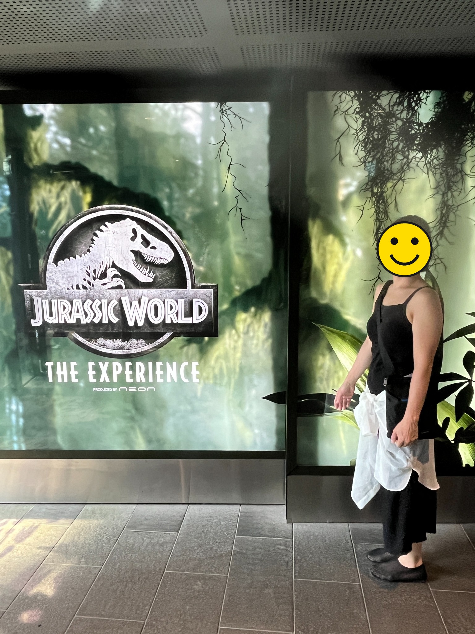 Jurassic World入口のあき