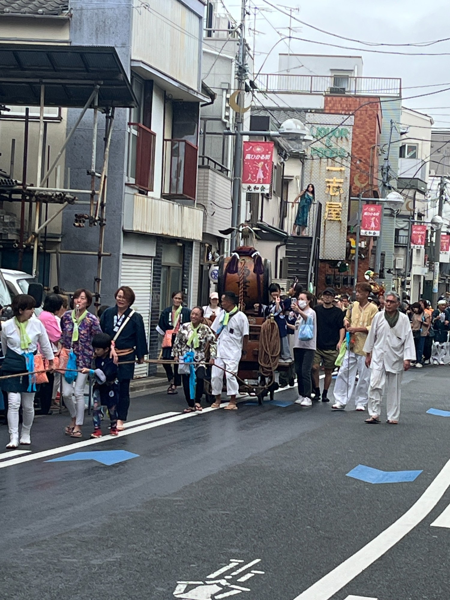長崎神社例大祭の大太鼓の巡行