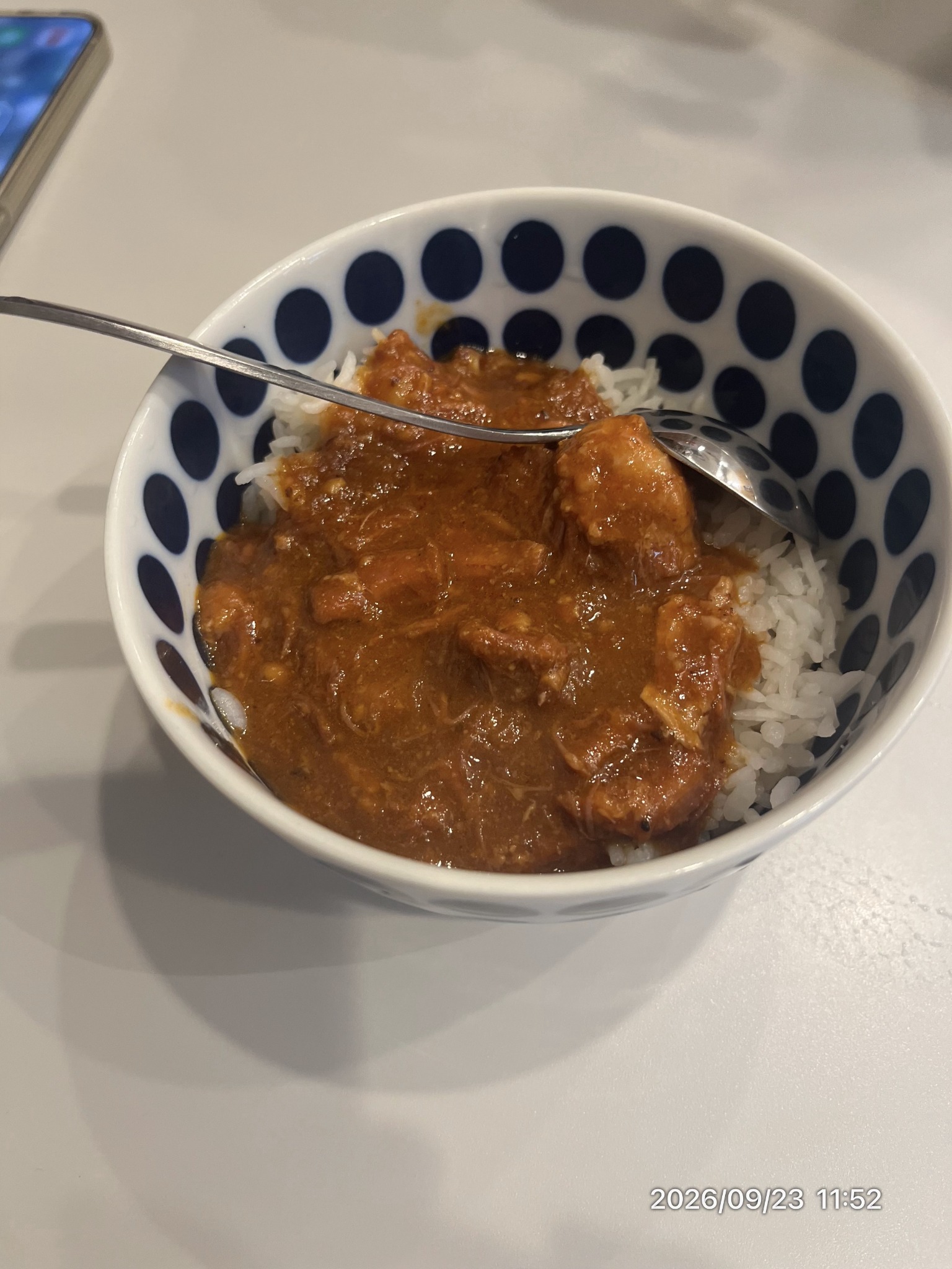 YOLOと氵さんずいコラボのYOLOカレー